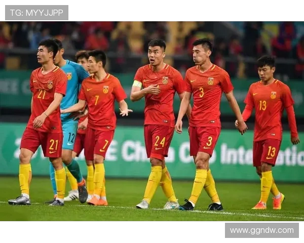 解析：“评论足球运动员CBA”这句话到底想表达什么？